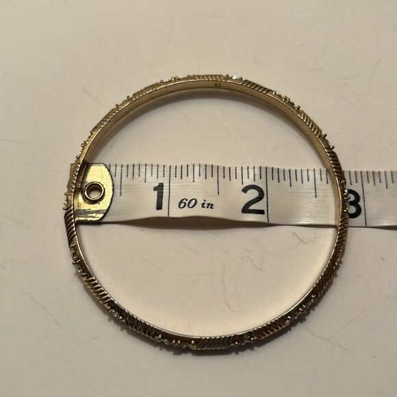 Vintage style Gold Tone Bangle Bracelet with Inlaid Faceted Stones - Picture 5 of 5